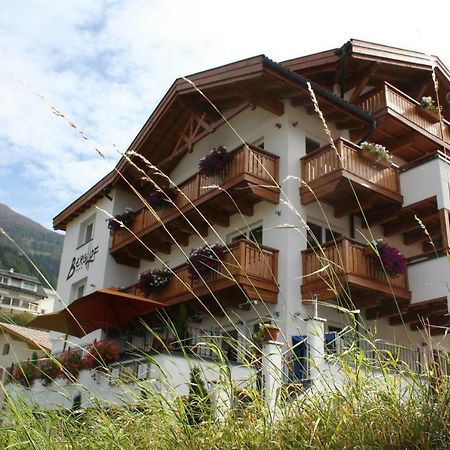Hotel Berghof Nauders Bagian luar foto