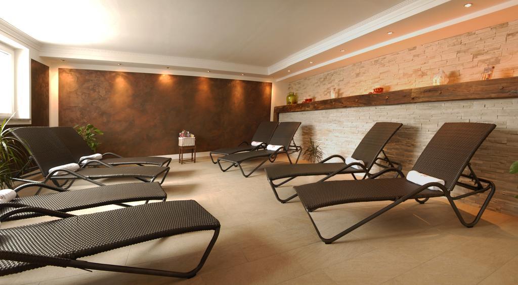 Hotel Berghof Nauders Bagian luar foto