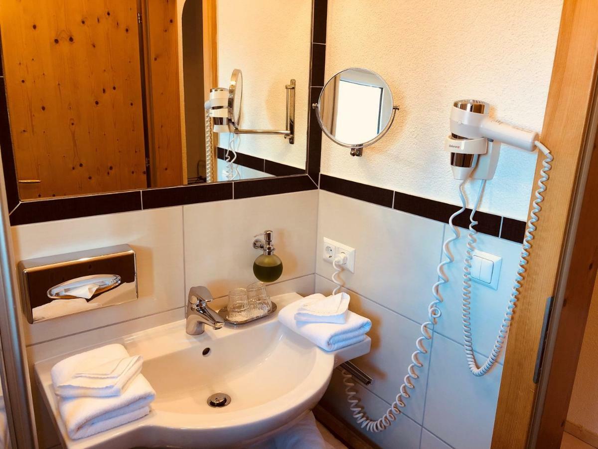 Hotel Berghof Nauders Bagian luar foto