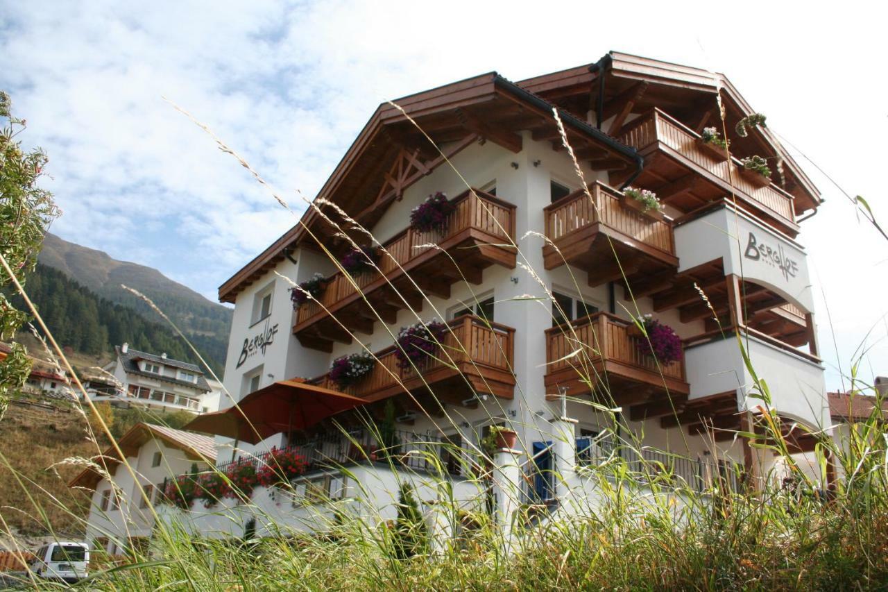 Hotel Berghof Nauders Bagian luar foto